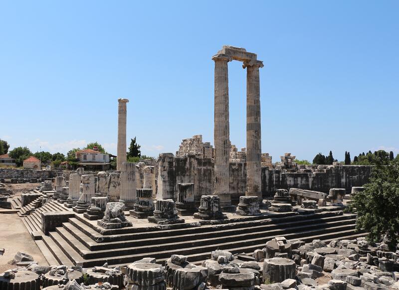 Ruins of the Temple of Apollo at Didyma in Aydin Province, Turkey—massive standing columns of a long-dead religion that prompted the author's reflection on faith and doubt
